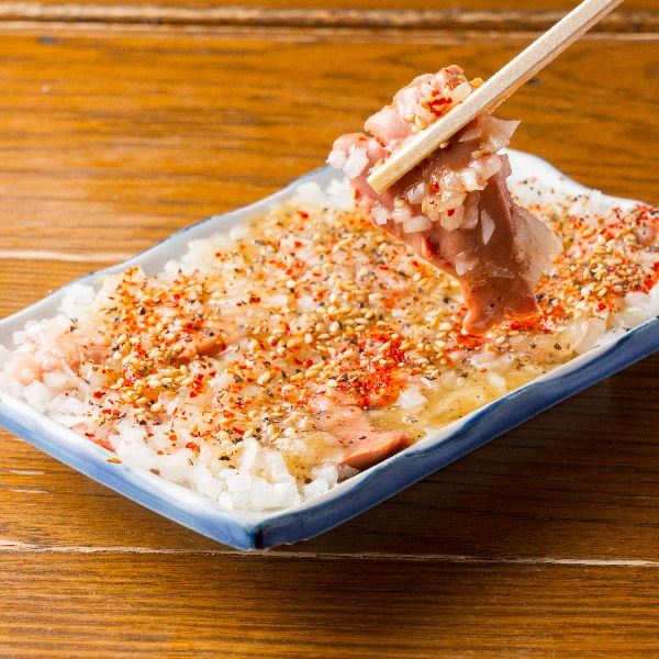 鶏レバー刺しの画像