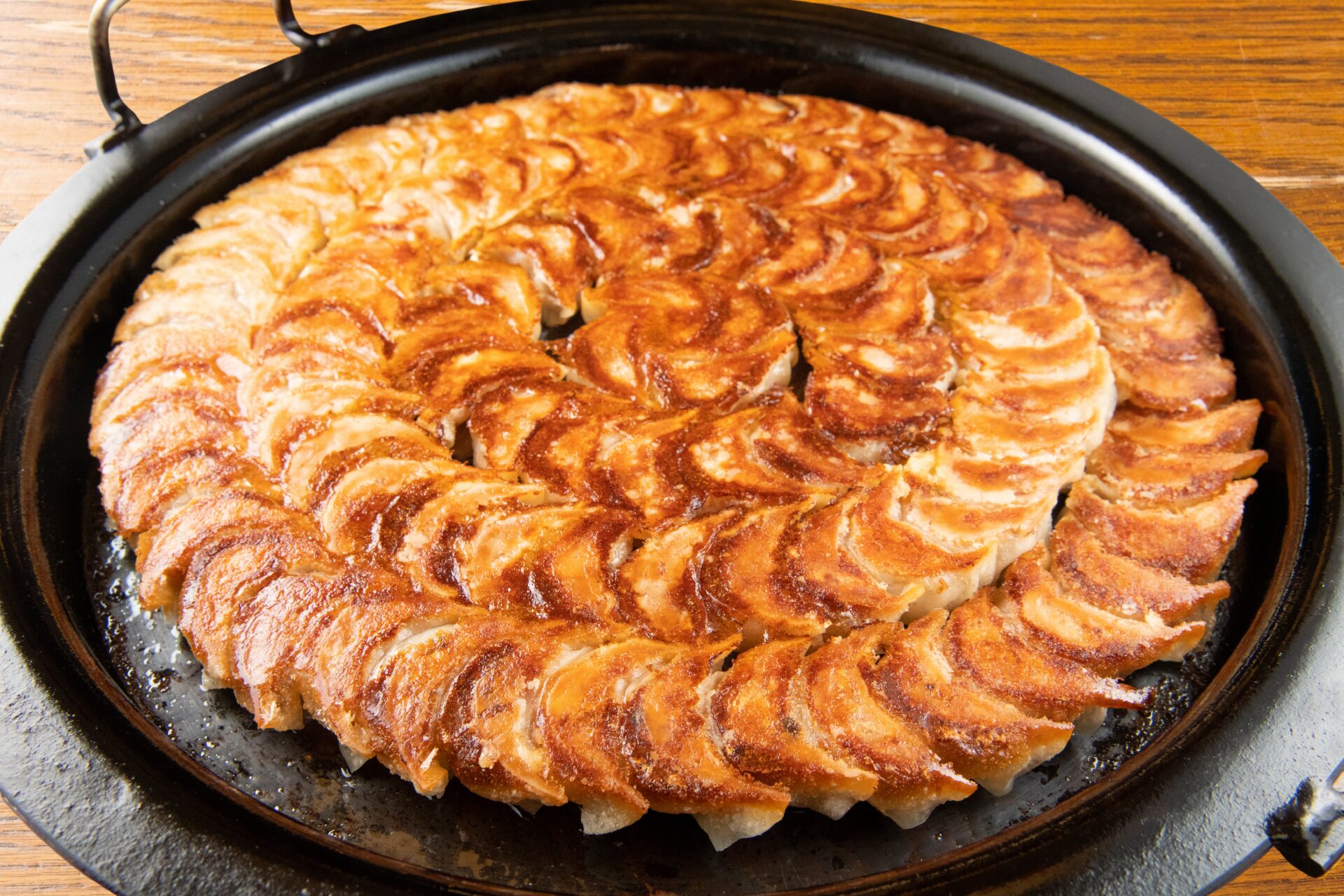 博多劇場 鉄鍋餃子100個チャレンジ